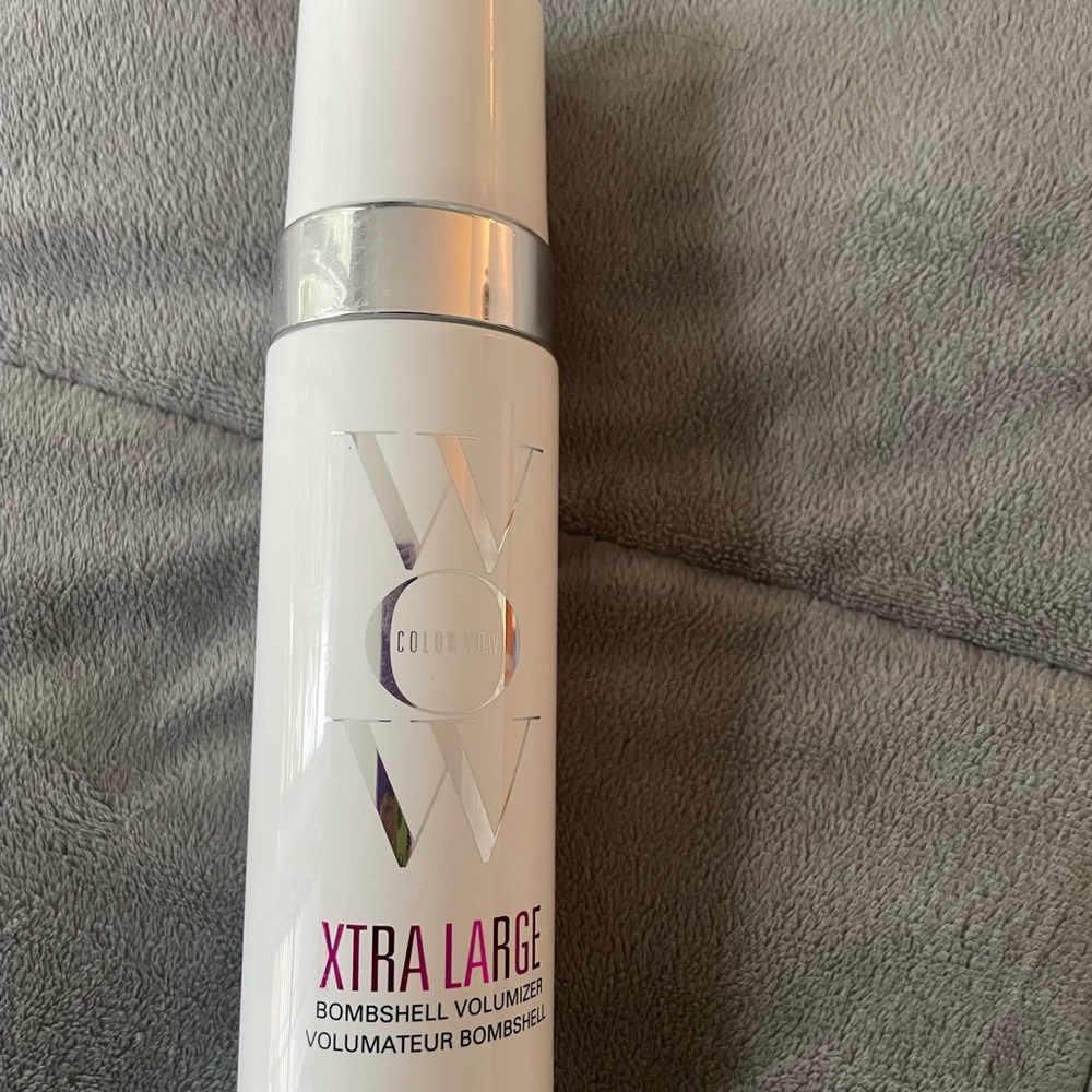 WOW Couture Xtra Large Bombshell Volumizer - White and Silver